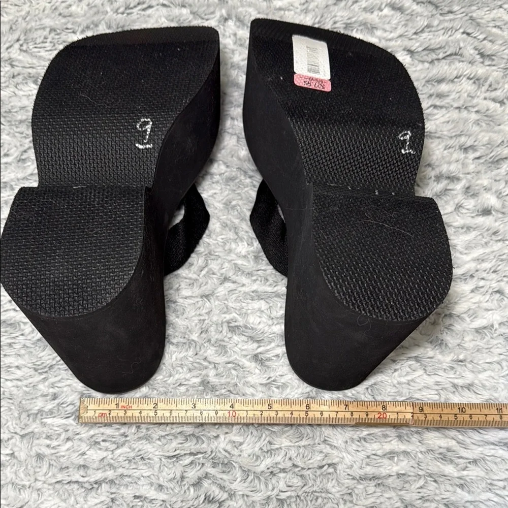 Steve Madden Gwen Black Platform Thong Sandals Flip Flops Size 9